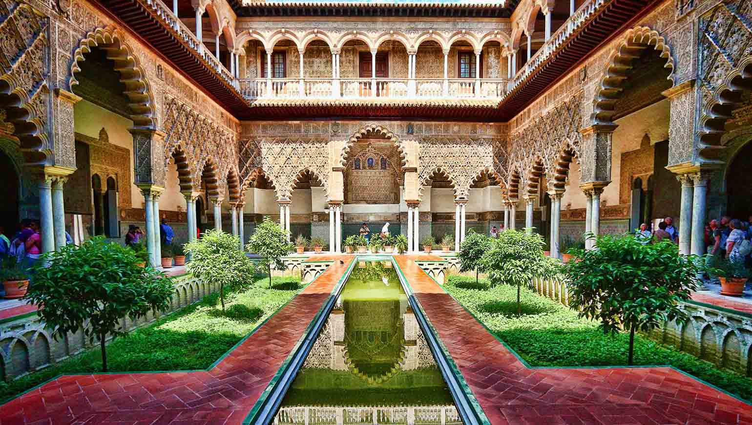 From Ancient to Modern: Sevilla’s Neighborhoods Where Heritage and Innovation Coexist